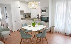 Comillas - Urbanización Lagos Azules - Netflix, Prime, Wifi&Free Indoor Parking